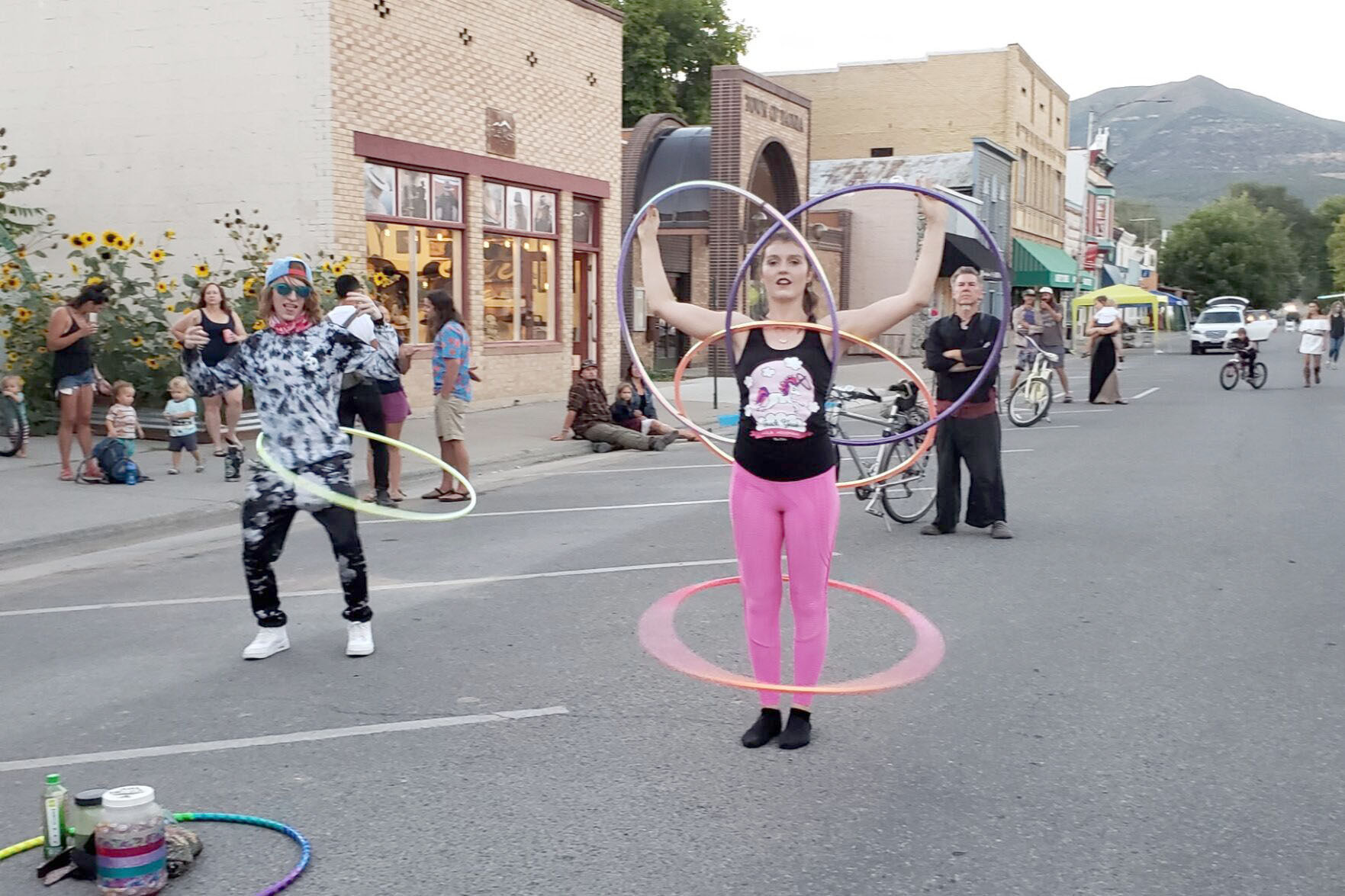 Paonia Street Performers